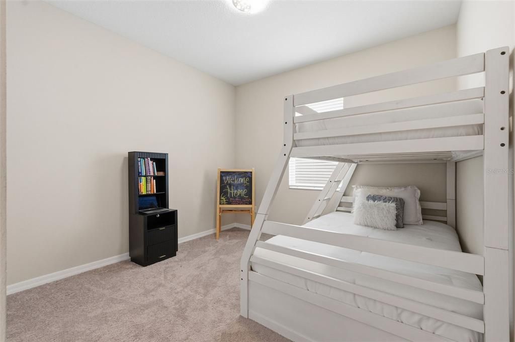 For Sale: $385,000 (3 beds, 2 baths, 2076 Square Feet)