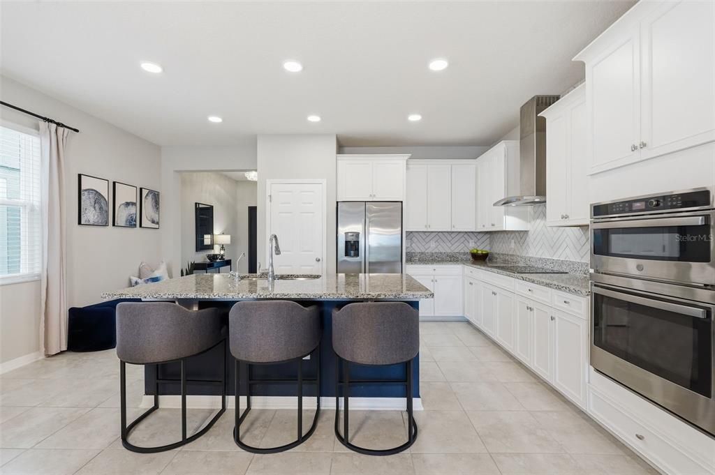 For Sale: $385,000 (3 beds, 2 baths, 2076 Square Feet)