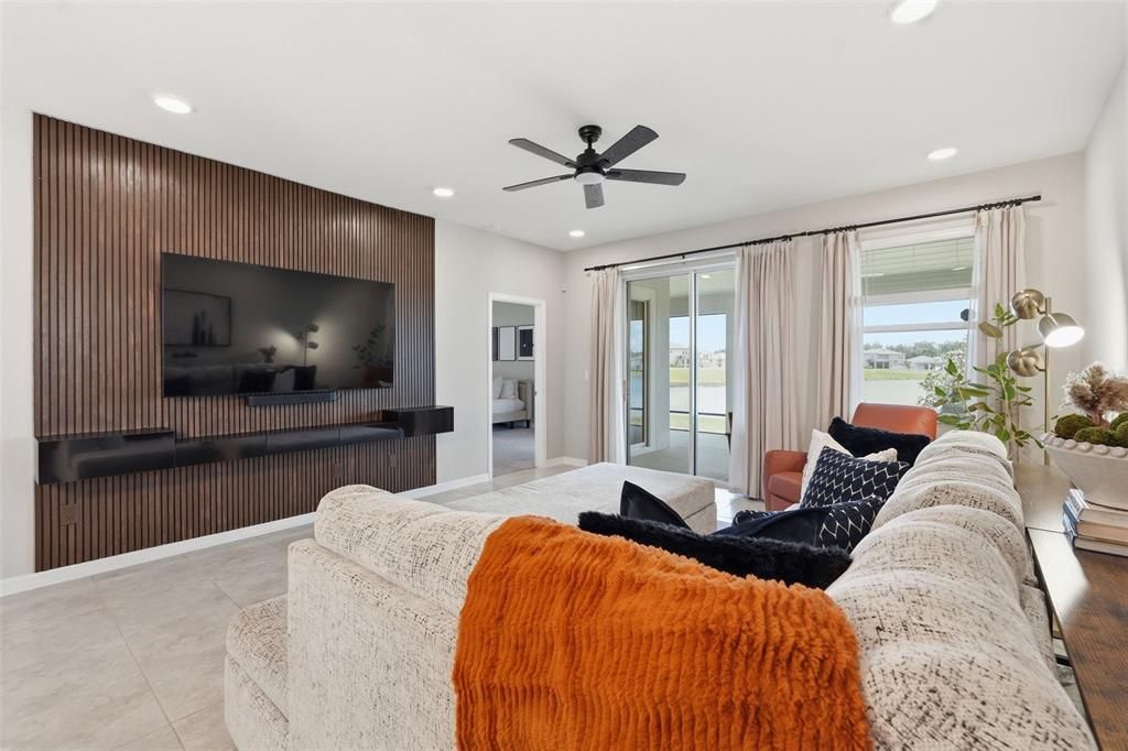 For Sale: $385,000 (3 beds, 2 baths, 2076 Square Feet)