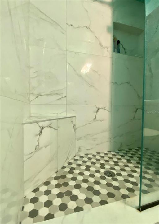 En Venta: $530,000 (4 camas, 4 baños, 2352 Pies cuadrados)
