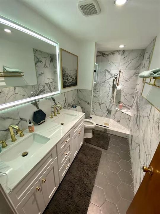 En Venta: $530,000 (4 camas, 4 baños, 2352 Pies cuadrados)