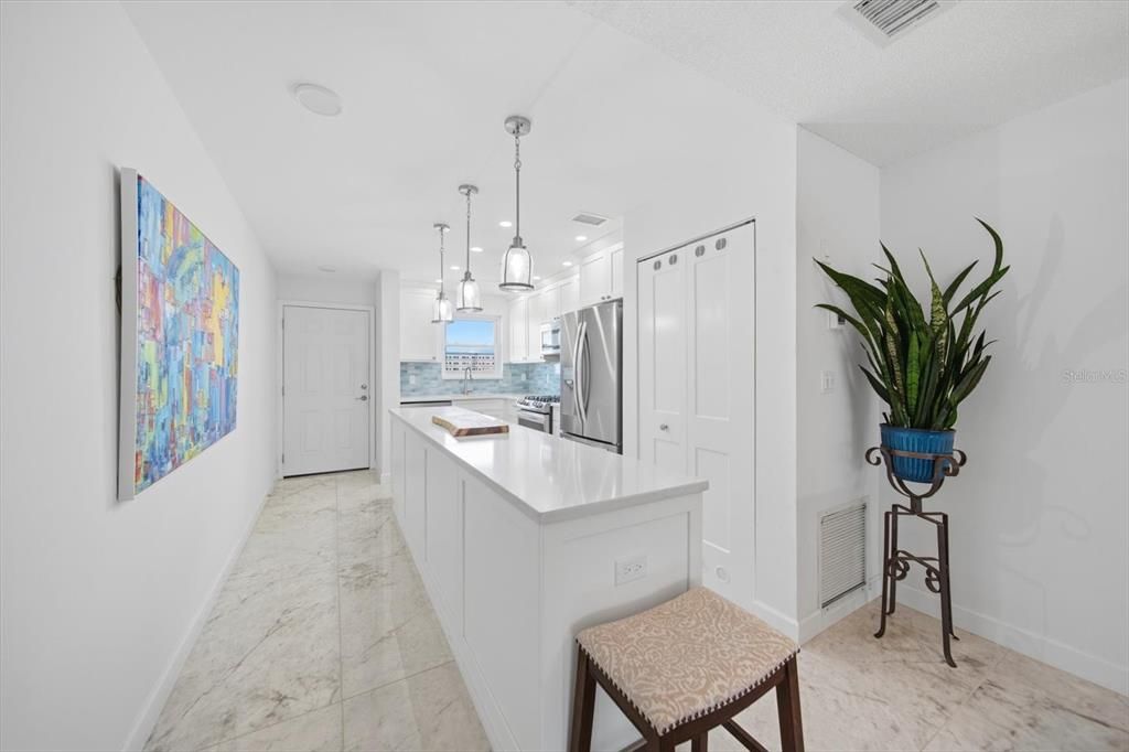 For Sale: $199,000 (1 beds, 1 baths, 1060 Square Feet)