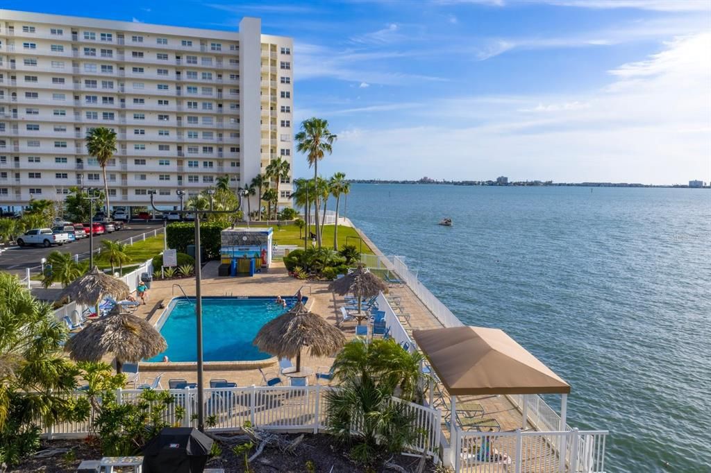 For Sale: $199,000 (1 beds, 1 baths, 1060 Square Feet)