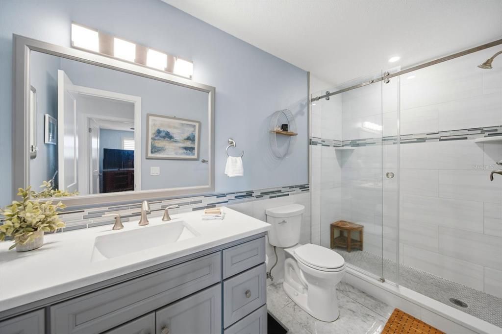 For Sale: $199,000 (1 beds, 1 baths, 1060 Square Feet)