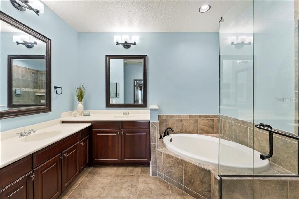 For Rent: $3,000 (3 beds, 2 baths, 1575 Square Feet)