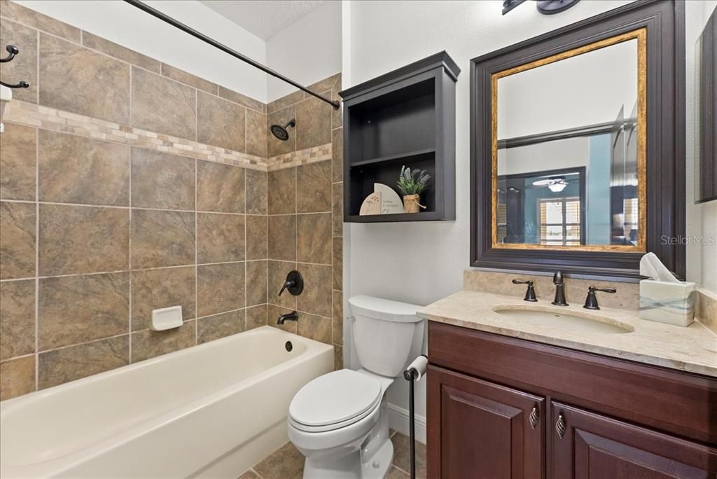For Rent: $3,000 (3 beds, 2 baths, 1575 Square Feet)