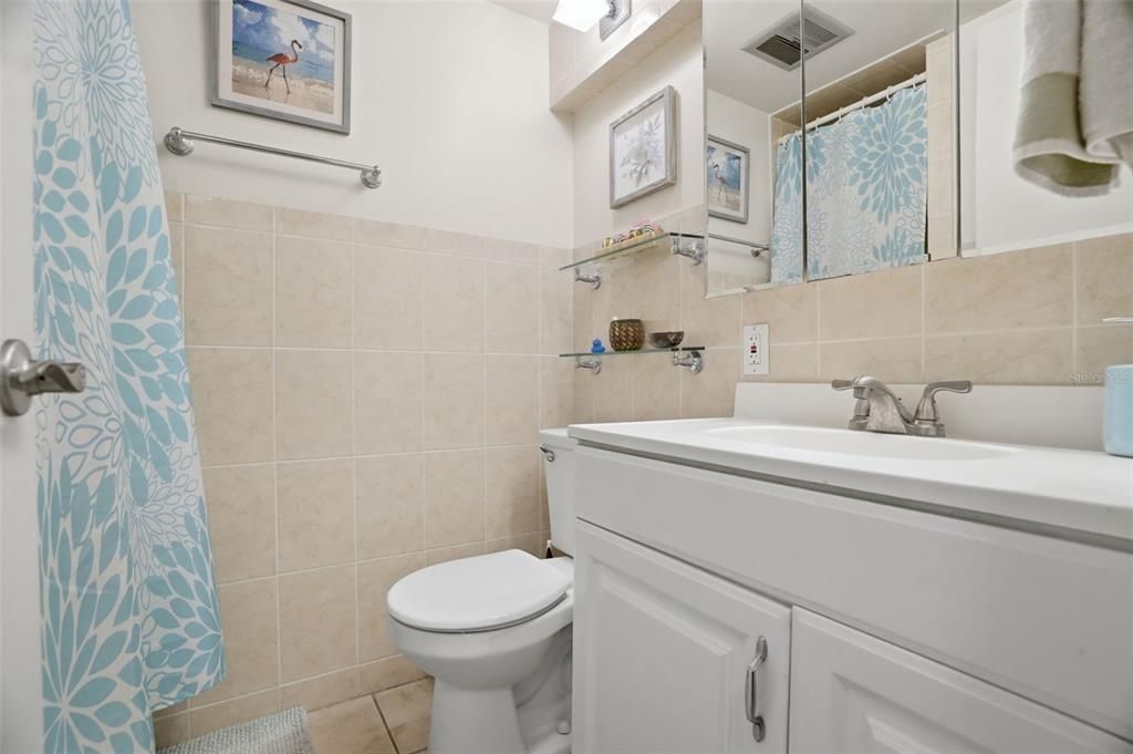 For Sale: $112,000 (2 beds, 2 baths, 1104 Square Feet)