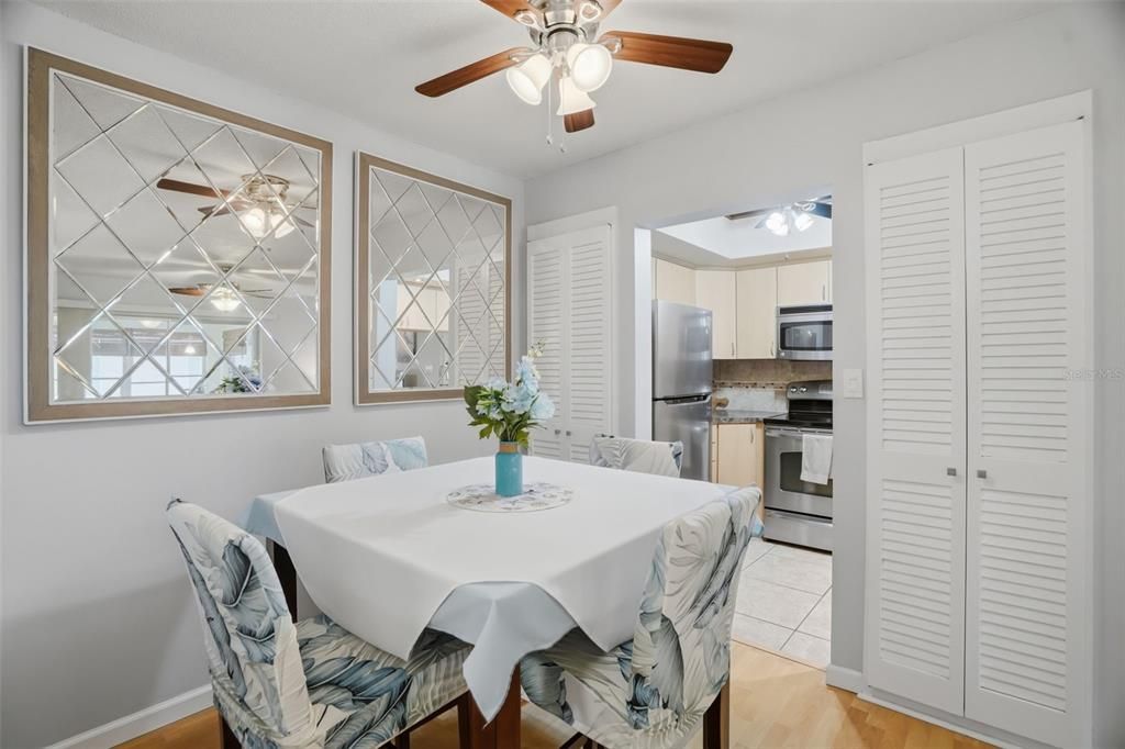 For Sale: $112,000 (2 beds, 2 baths, 1104 Square Feet)