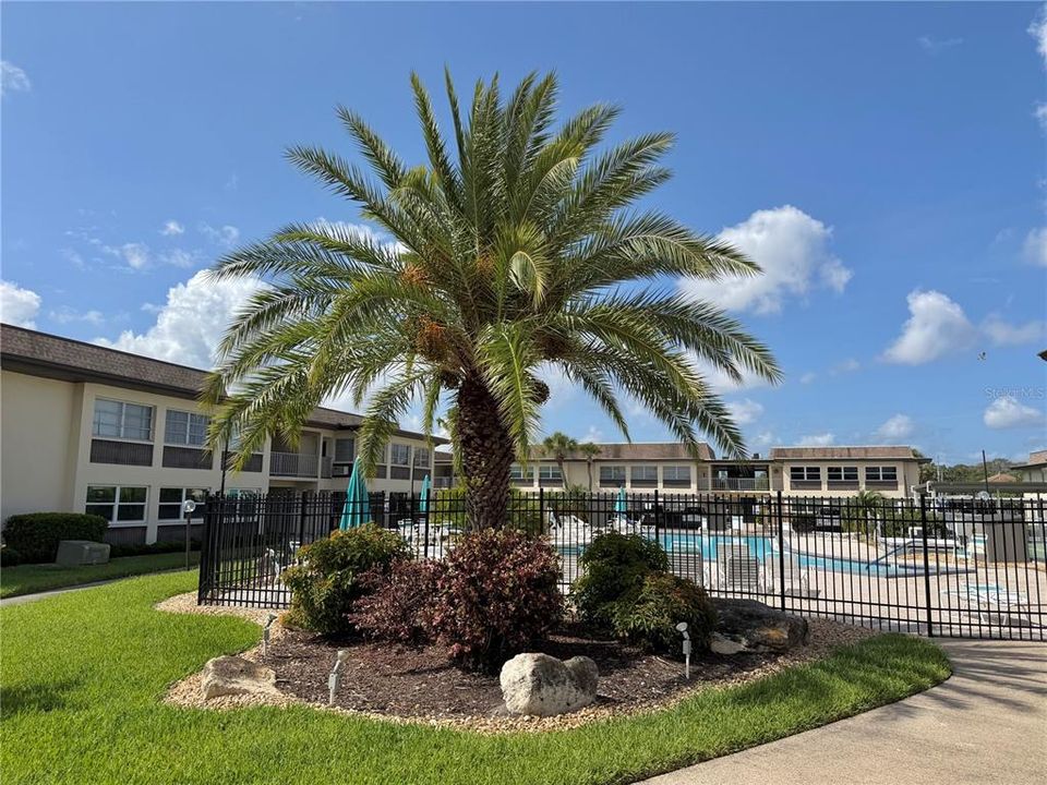 For Sale: $112,000 (2 beds, 2 baths, 1104 Square Feet)
