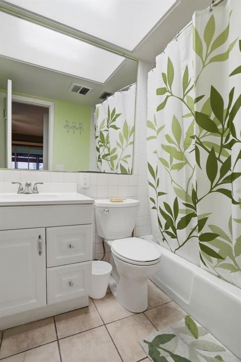 For Sale: $112,000 (2 beds, 2 baths, 1104 Square Feet)