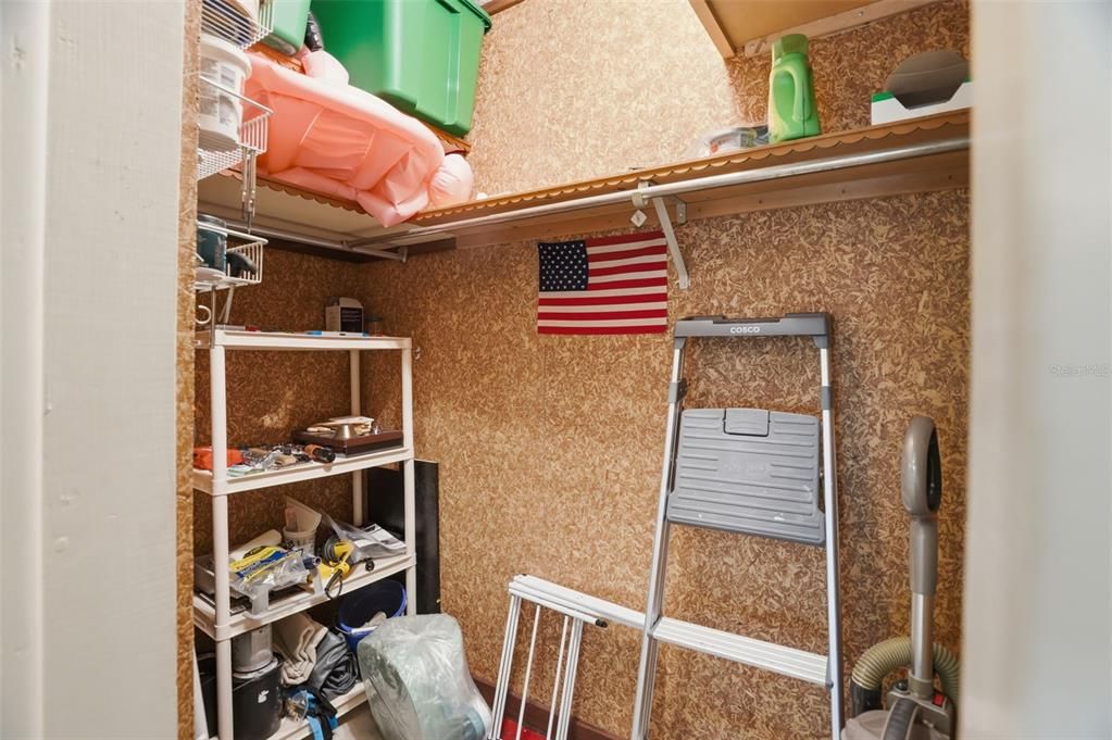 For Sale: $112,000 (2 beds, 2 baths, 1104 Square Feet)