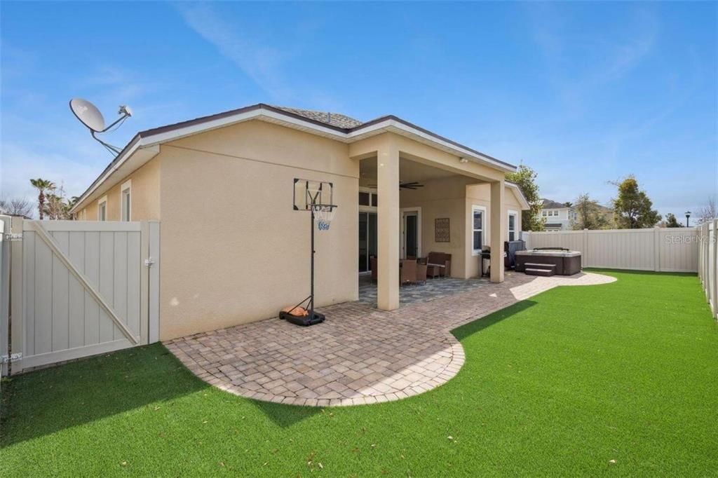 For Sale: $674,900 (5 beds, 4 baths, 3105 Square Feet)