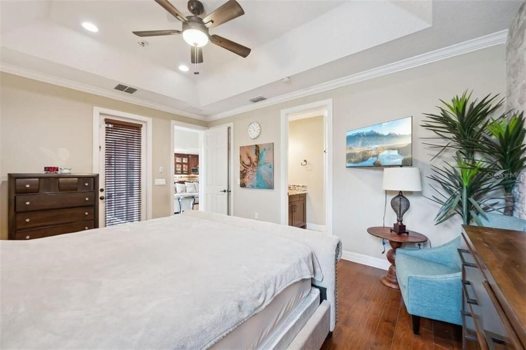 For Sale: $674,900 (5 beds, 4 baths, 3105 Square Feet)