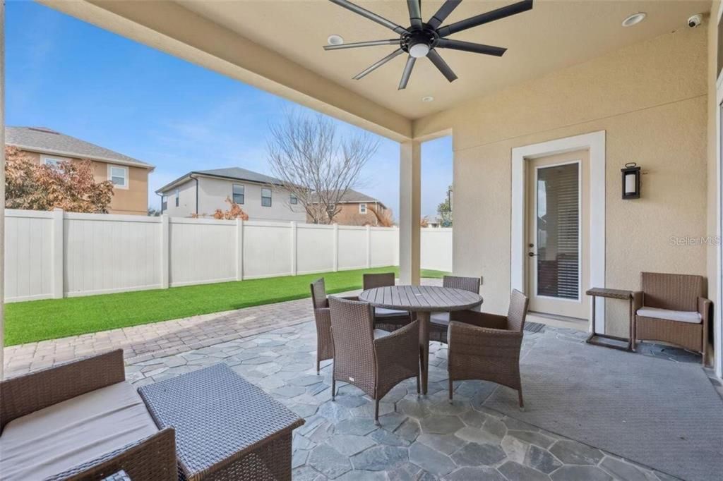 For Sale: $674,900 (5 beds, 4 baths, 3105 Square Feet)