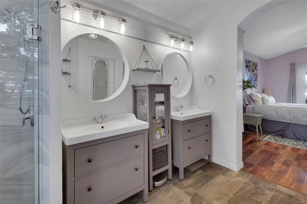 For Sale: $425,000 (4 beds, 2 baths, 2161 Square Feet)