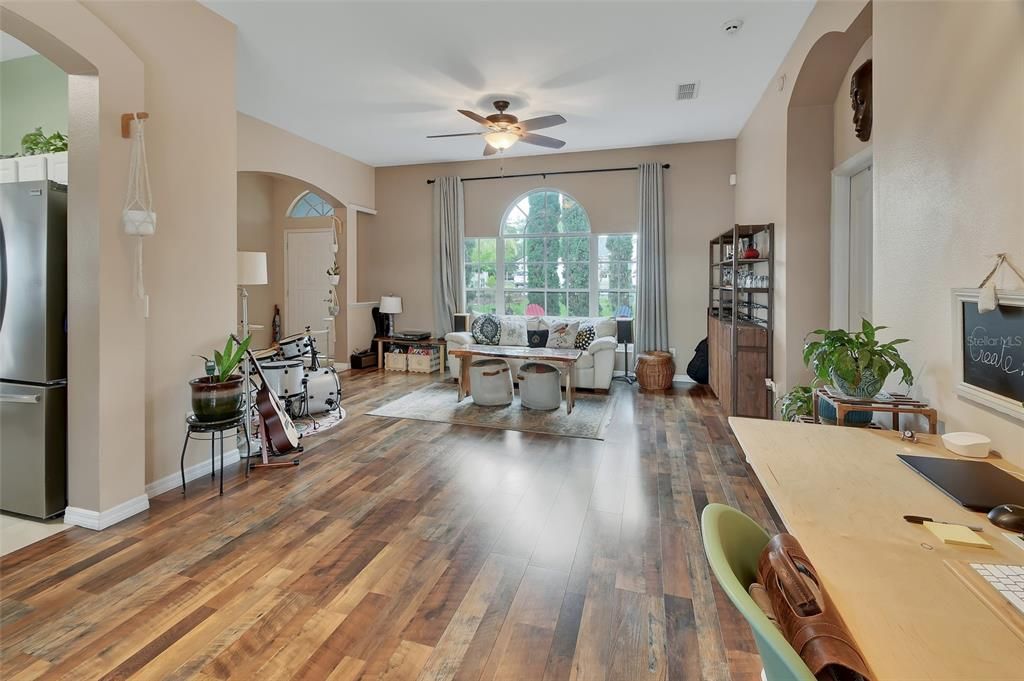 For Sale: $425,000 (4 beds, 2 baths, 2161 Square Feet)
