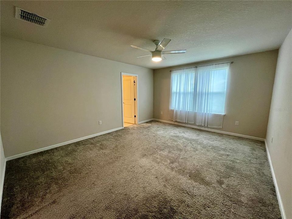 В аренду: $2,900 (4 спален, 3 ванн, 2203 Квадратных фут)