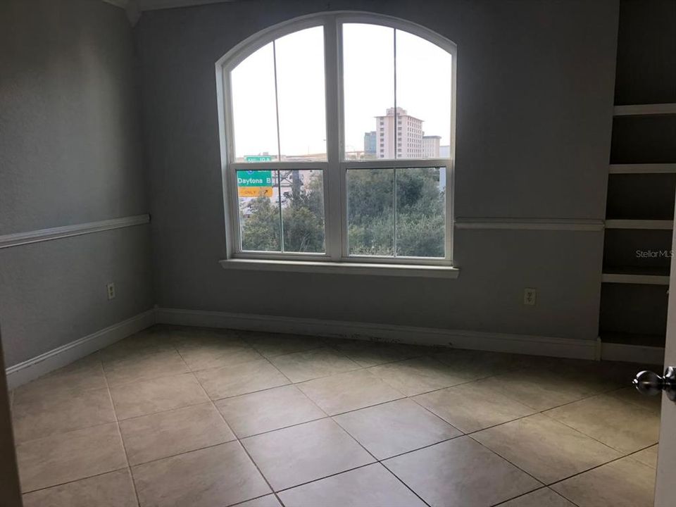 For Sale: $215,000 (2 beds, 2 baths, 1115 Square Feet)