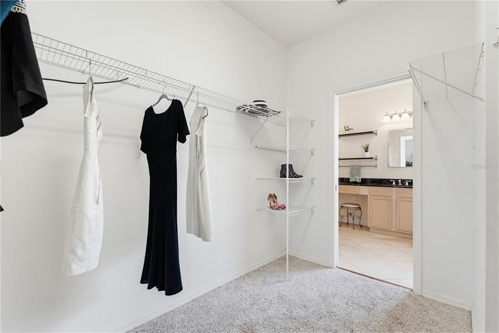 For Sale: $385,000 (3 beds, 2 baths, 2138 Square Feet)