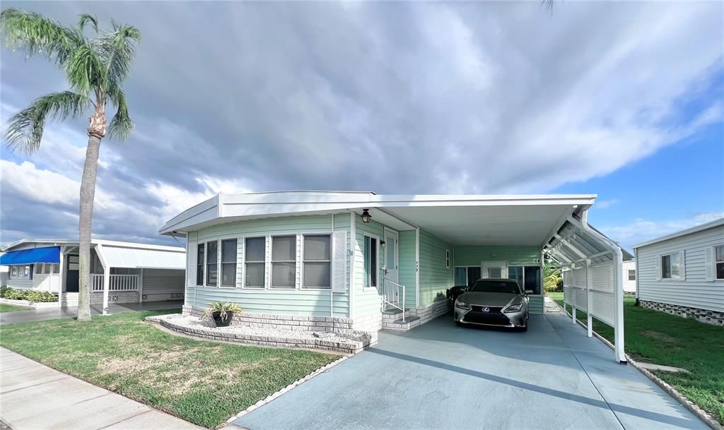 На продажу: $199,900 (2 спален, 2 ванн, 1208 Квадратных фут)