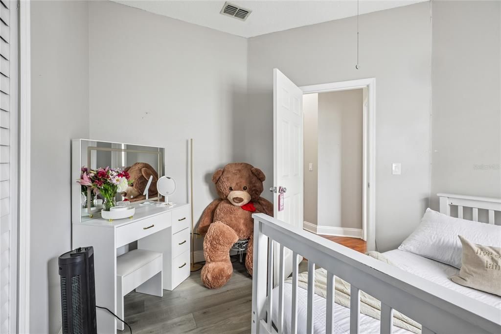 На продажу: $379,999 (4 спален, 2 ванн, 1972 Квадратных фут)
