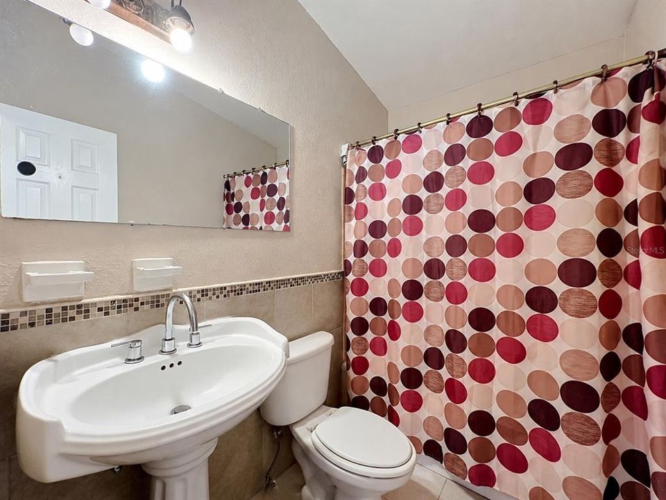 For Sale: $250,000 (4 beds, 2 baths, 1445 Square Feet)