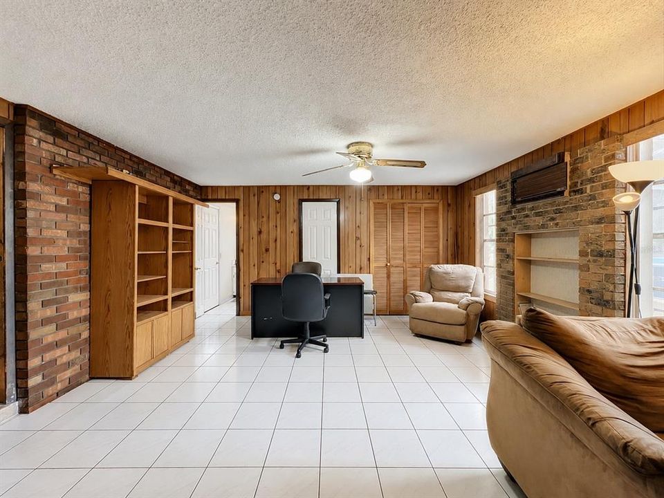 For Sale: $250,000 (4 beds, 2 baths, 1445 Square Feet)