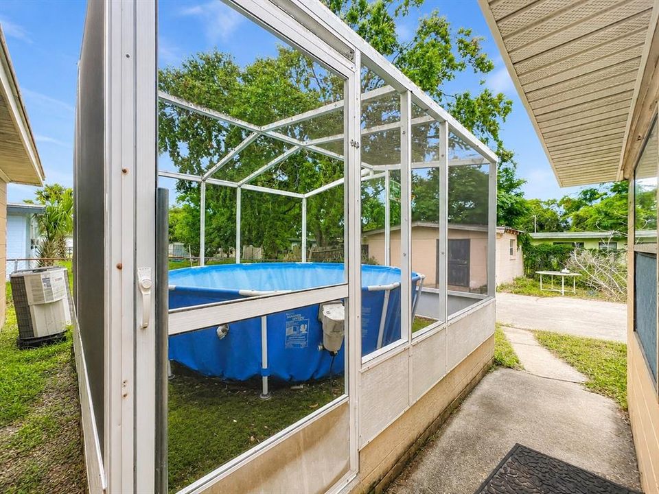 For Sale: $250,000 (4 beds, 2 baths, 1445 Square Feet)