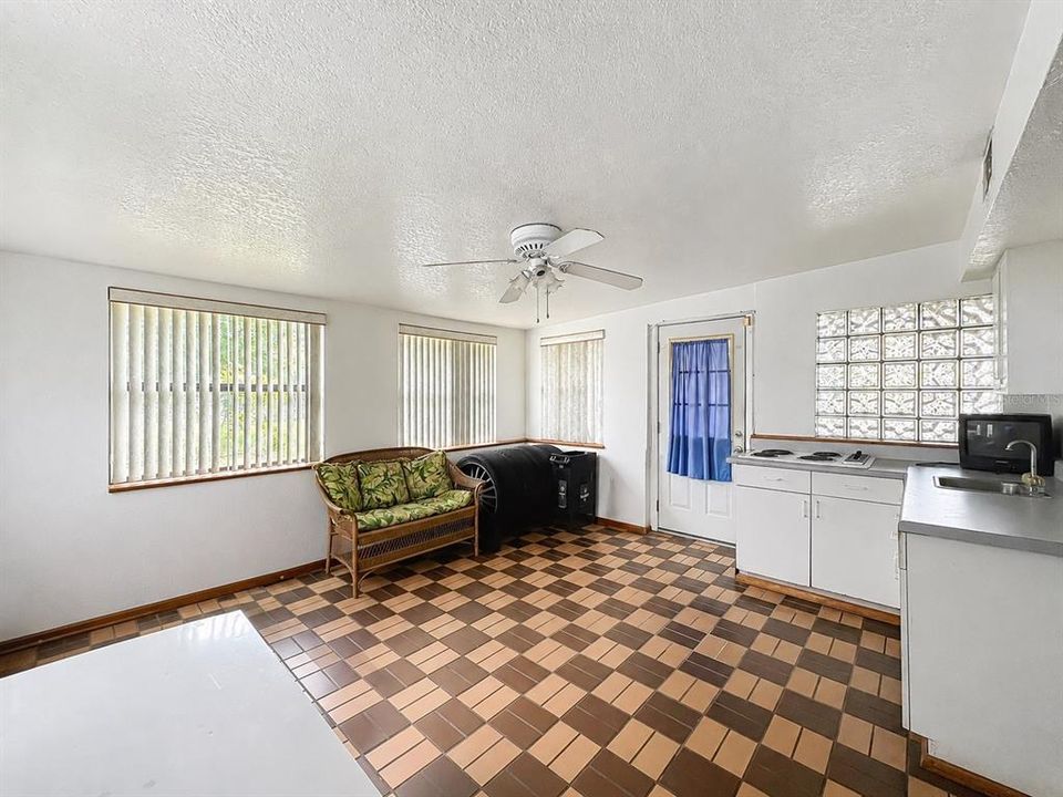For Sale: $250,000 (4 beds, 2 baths, 1445 Square Feet)