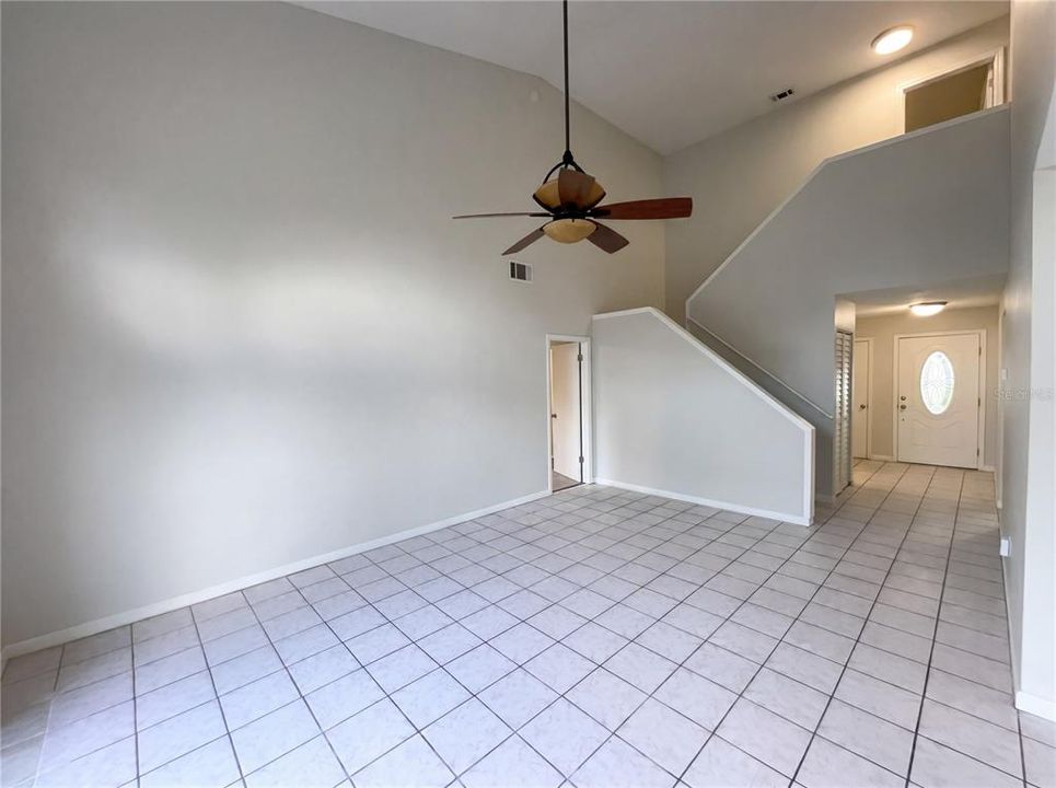 En Venta: $352,000 (4 camas, 2 baños, 2324 Pies cuadrados)