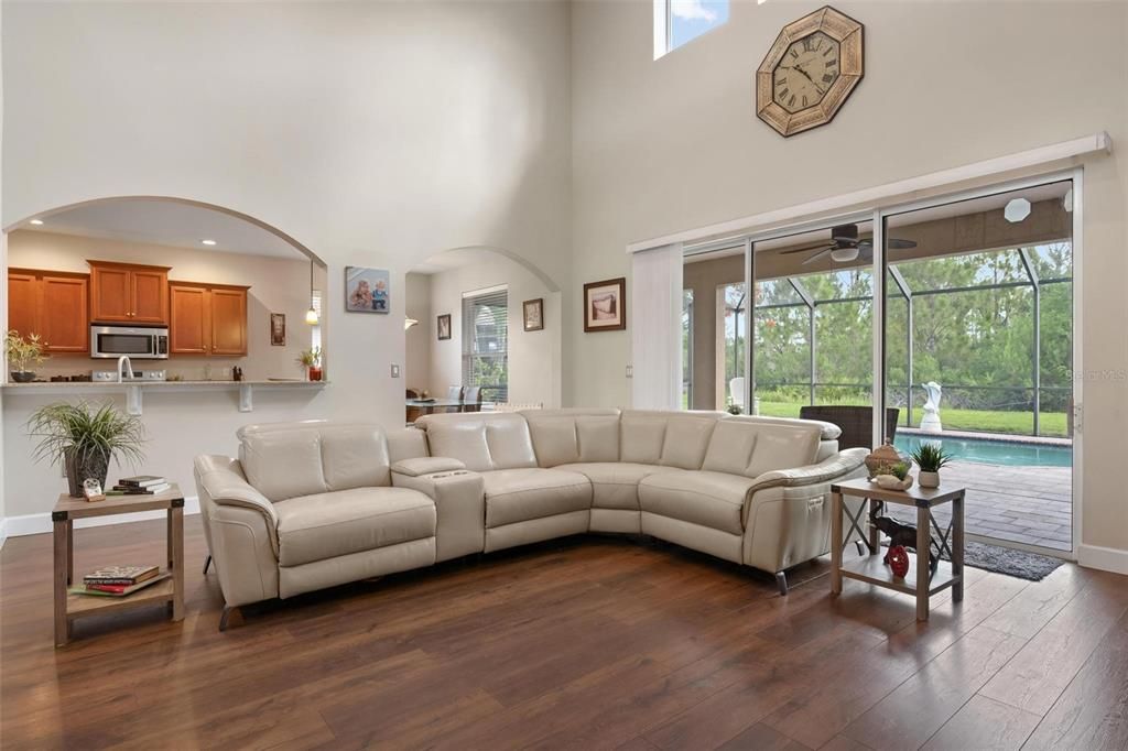 For Sale: $549,950 (4 beds, 3 baths, 2971 Square Feet)