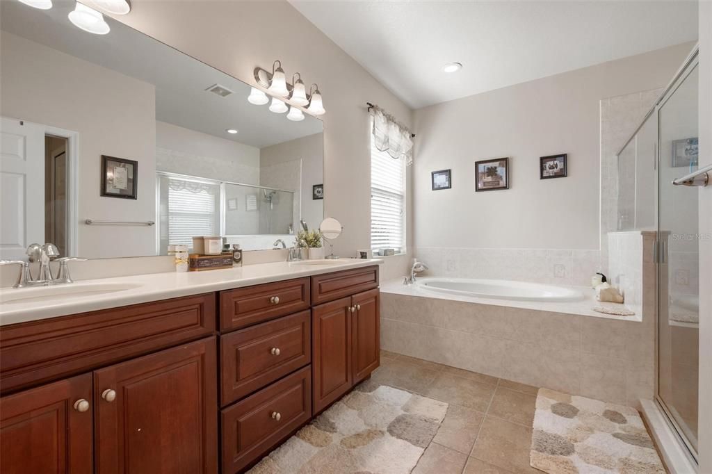 For Sale: $549,950 (4 beds, 3 baths, 2971 Square Feet)