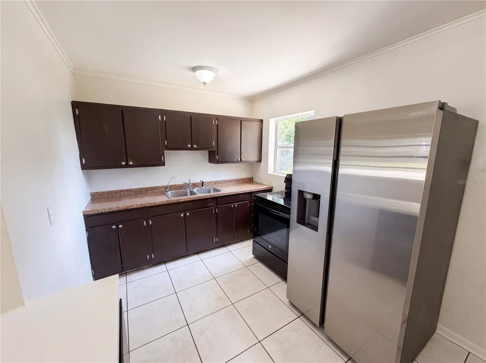 For Sale: $268,000 (3 beds, 2 baths, 972 Square Feet)