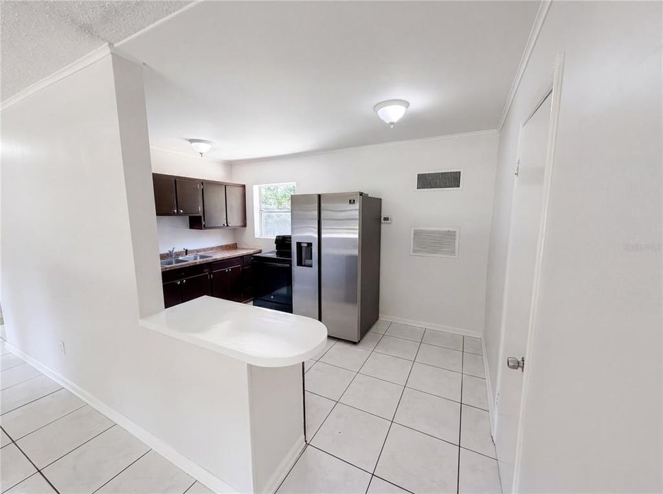 For Sale: $268,000 (3 beds, 2 baths, 972 Square Feet)