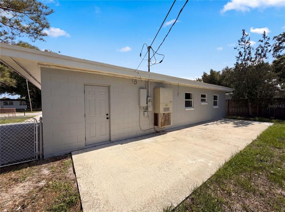 For Sale: $268,000 (3 beds, 2 baths, 972 Square Feet)
