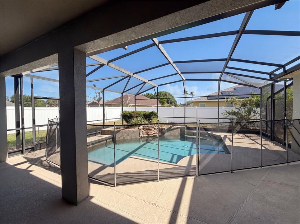 For Sale: $477,000 (4 beds, 4 baths, 2875 Square Feet)