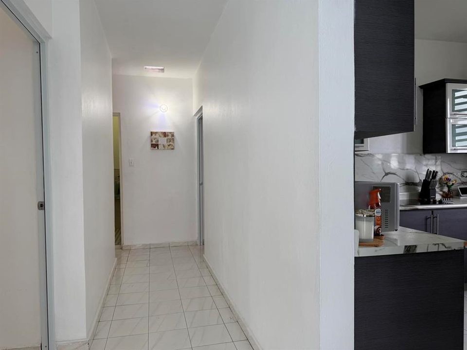 En Venta: $265,000 (3 camas, 1 baños, 2200 Pies cuadrados)
