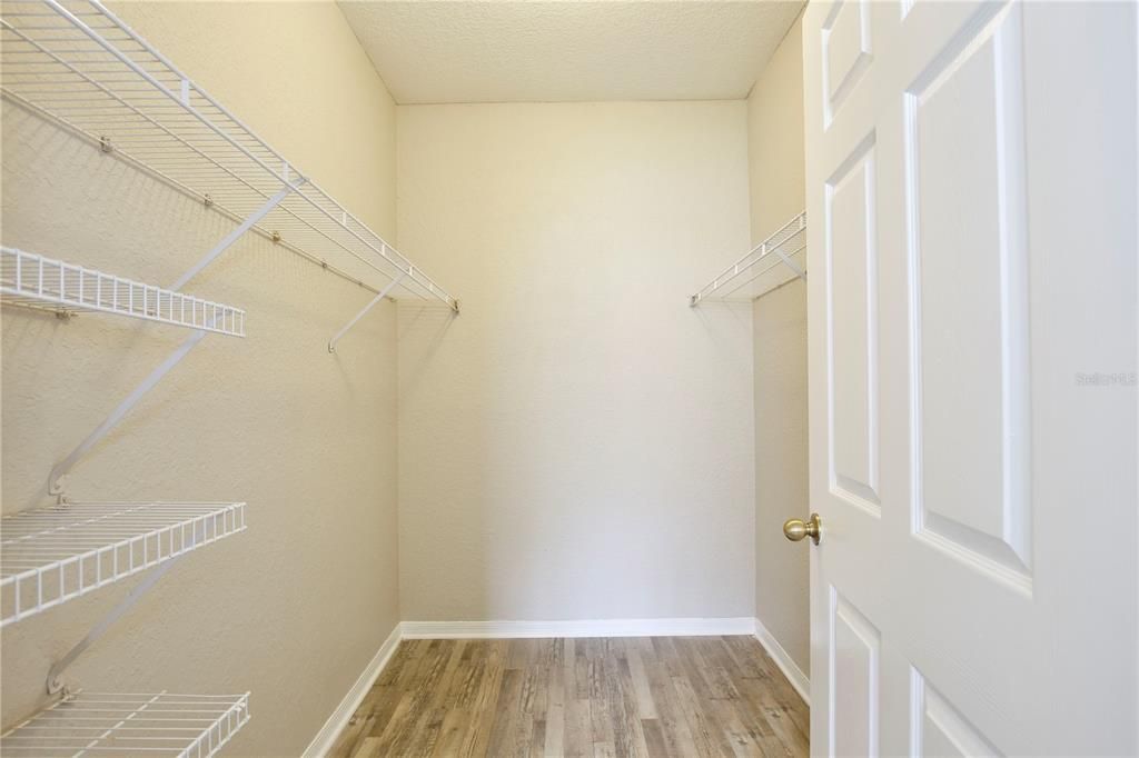 Active With Contract: $1,495 (2 beds, 2 baths, 1106 Square Feet)