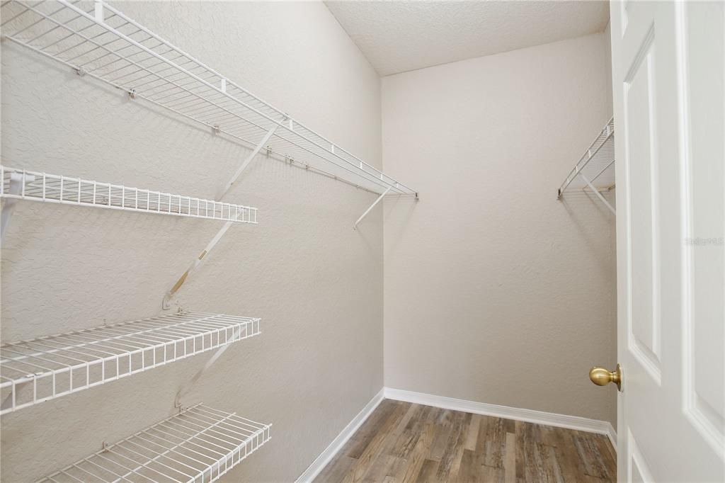 Active With Contract: $1,495 (2 beds, 2 baths, 1106 Square Feet)