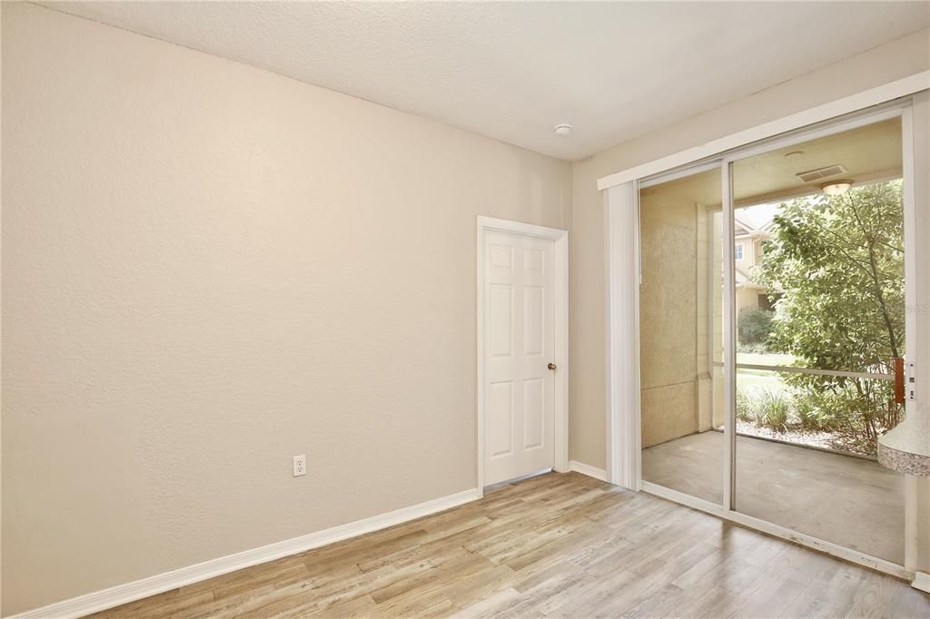 Active With Contract: $1,495 (2 beds, 2 baths, 1106 Square Feet)