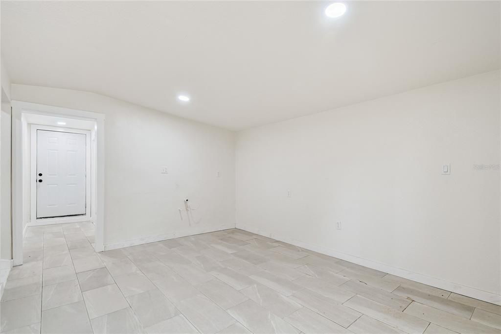 For Sale: $254,900 (4 beds, 3 baths, 1308 Square Feet)