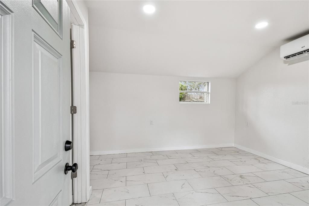 For Sale: $254,900 (4 beds, 3 baths, 1308 Square Feet)