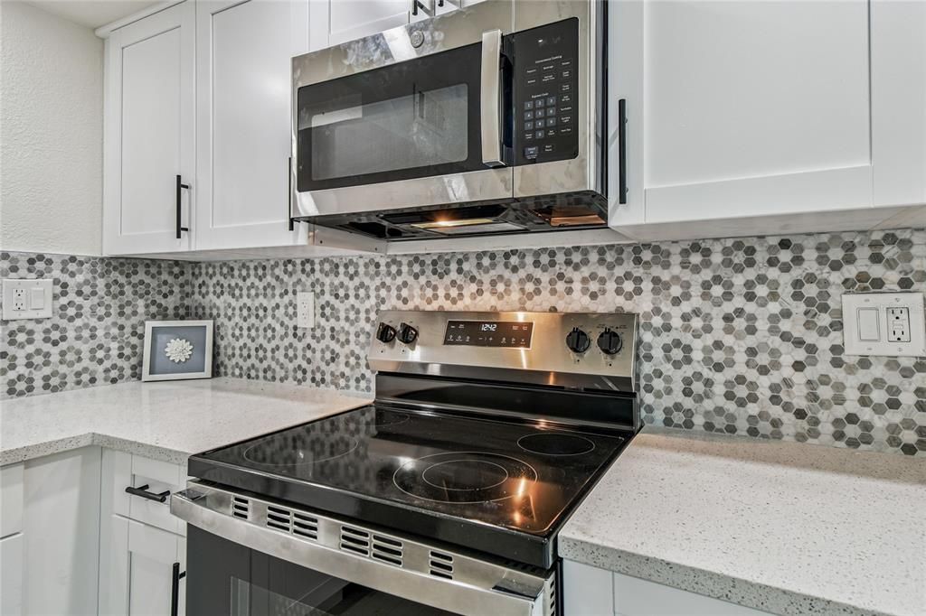For Sale: $254,900 (4 beds, 3 baths, 1308 Square Feet)