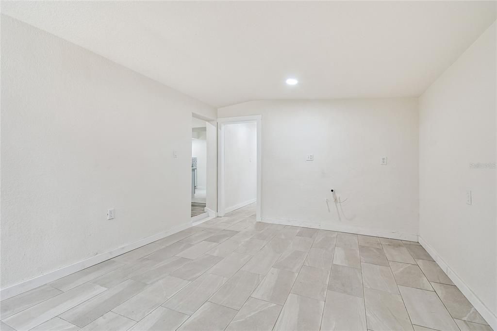 For Sale: $254,900 (4 beds, 3 baths, 1308 Square Feet)