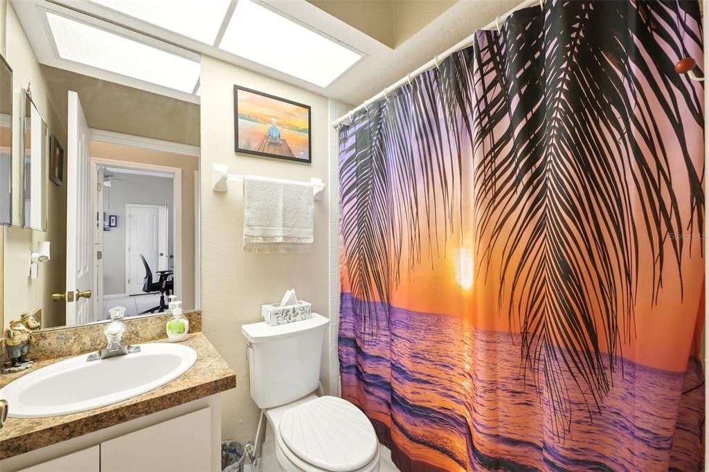 For Sale: $225,000 (2 beds, 2 baths, 1060 Square Feet)