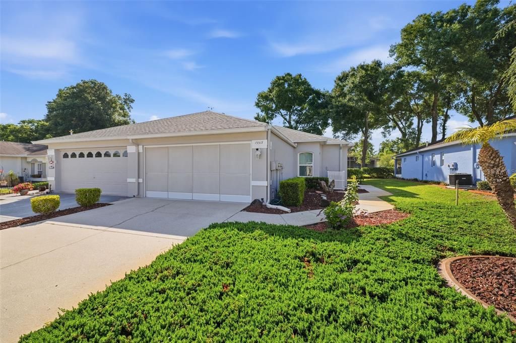 For Sale: $225,000 (2 beds, 2 baths, 1060 Square Feet)