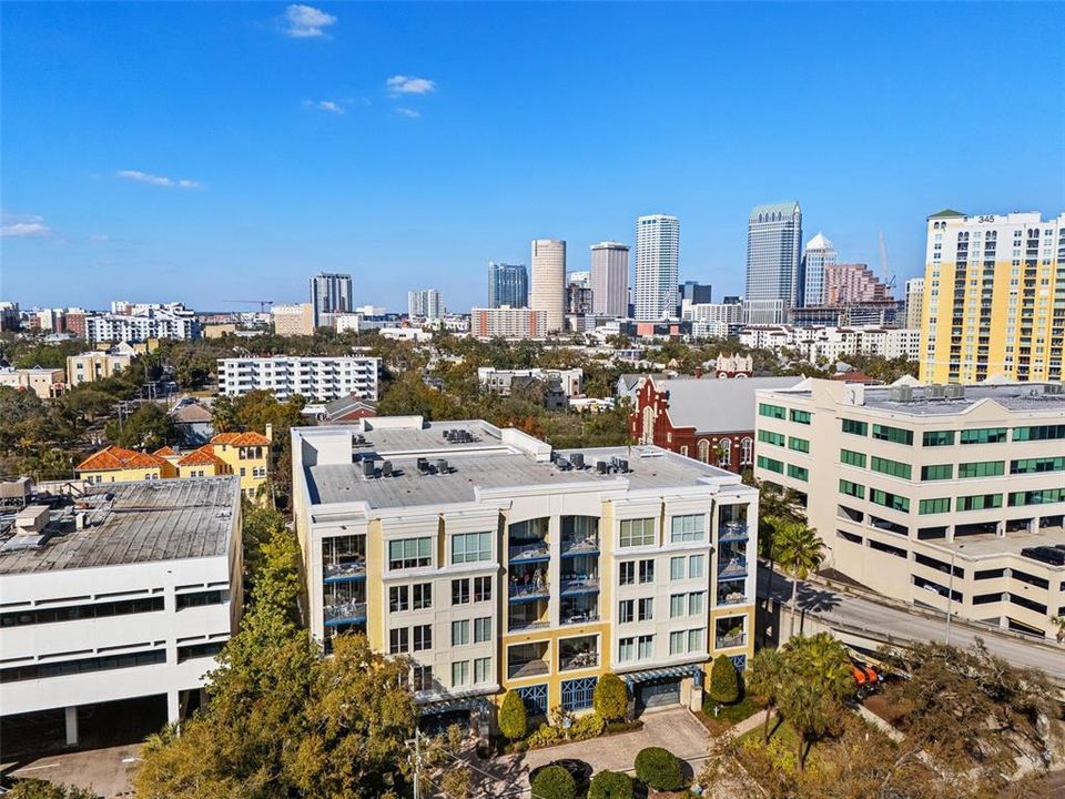 For Sale: $1,175,000 (2 beds, 2 baths, 1839 Square Feet)