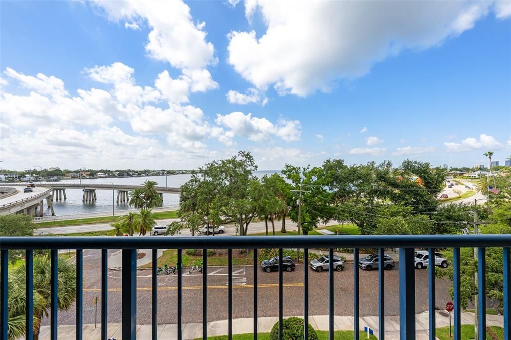 For Sale: $1,175,000 (2 beds, 2 baths, 1839 Square Feet)