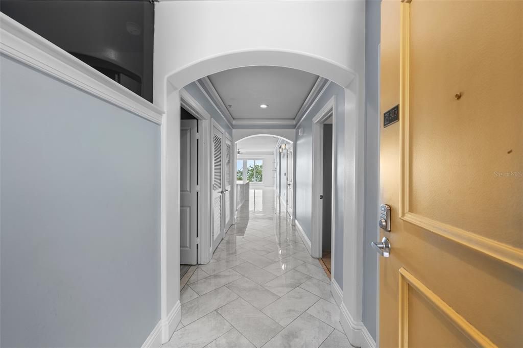 For Sale: $1,175,000 (2 beds, 2 baths, 1839 Square Feet)