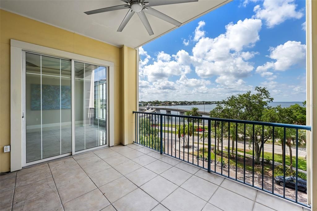 For Sale: $1,175,000 (2 beds, 2 baths, 1839 Square Feet)